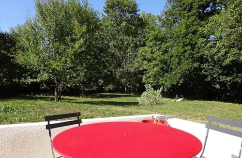 Manthelan House | Romantic 3* gîte for lovers, private spa