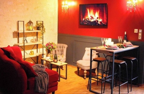 Manthelan House | Romantic 3* gîte for lovers, private spa