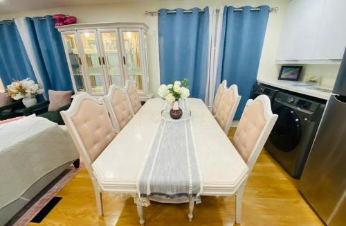 Niagara Falls Villa | Romantic 3BR 10 min to Niagara Falls Cozy Modern