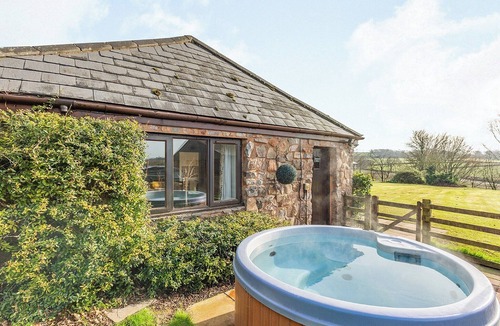 Saint Blazey Ski Chalet | Romantic and attractive lodge.