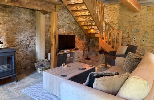 Louvie-Soubiron Cabin | Romantic and historic little hideaway in the French Pyrenees!
