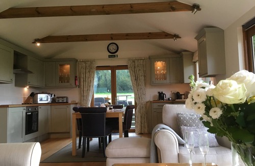 West Meon Cottage | Romantic and peaceful cottage With Far Reaching Views