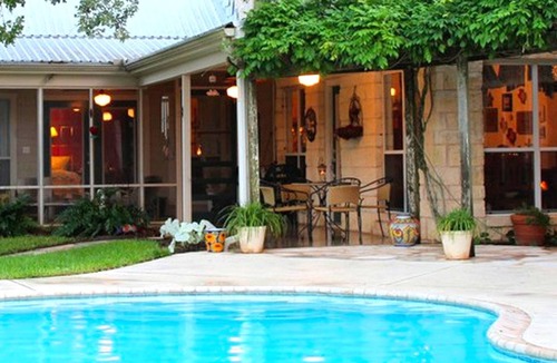 Jeddo House | Romantic and Unique Tree House Rental on a Private Ranch in Central Texas