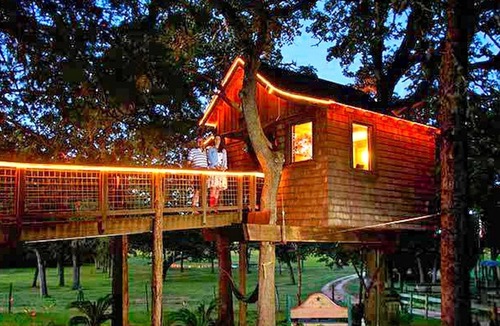 Jeddo House | Romantic and Unique Tree House Rental on a Private Ranch in Central Texas