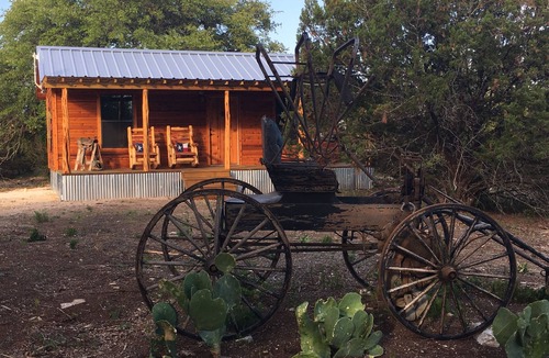 Fredericksburg Cabin | Romantic Ava Haus CABIN. 3 minutes to Main!See our other 4 Ava Haus rentals!