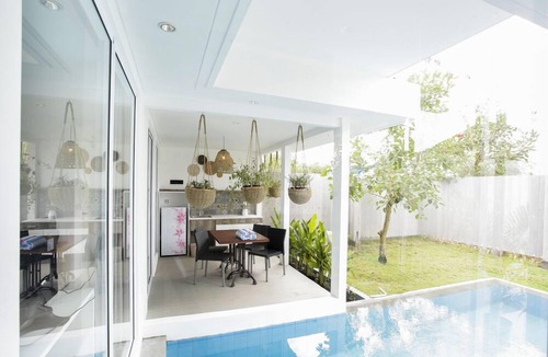 Kuta Selatan Villa | Romantic beach villa, Tanjung Benoa