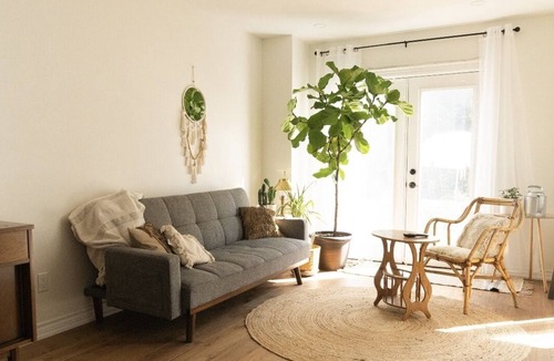 Sharon House | Romantic Bohemian Townhouse with Patio
