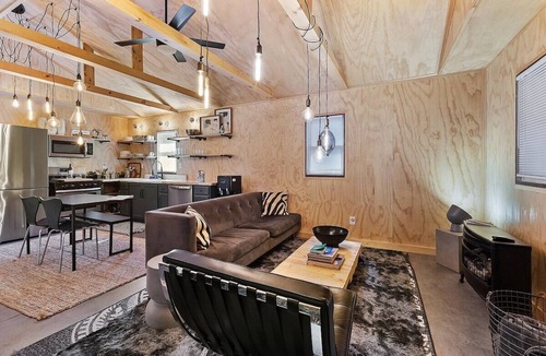 Pocono Pines Cabin | Romantic Bungalow | Fire pit | BBQ Grill | Pets OK