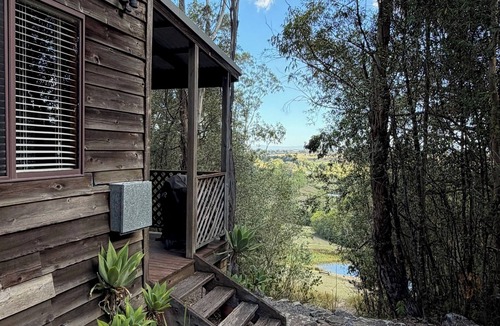Rosebrook Cottage | Romantic Bush Setting, Private Studio Cottage, Amazing View