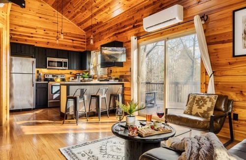 Elgin Cabin | Romantic Cabarn w/HotTub Lounge - Located on BSF!