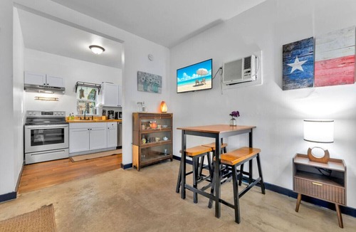 Driftwood House | Romantic Cabin | Cowboy Pool on Private Patio