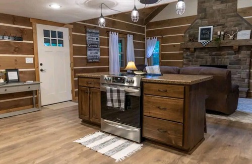 Mattawana Cabin | Romantic Cabin Getaway