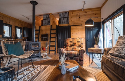 Prattsville Cabin | Romantic Catskill Getaway | HotTub w/Mountain View