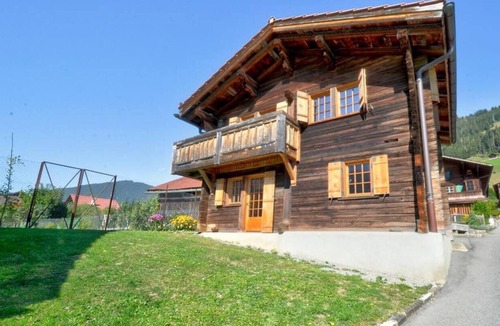 Rougemont Ski Chalet | Romantic Chalet Ideal for Couples