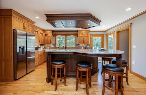 Robins House | Romantic cheerful home close to many attractions