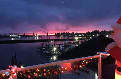 Historic Bayfront Condo | Romantic, Comfortable, Clean, New, Convenient, Bridge, Ocean View, Priced Right!