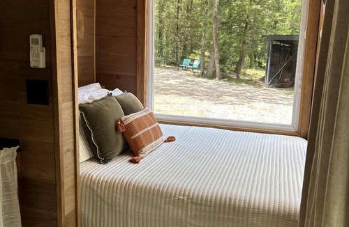 Log Cabin Cabin | Romantic Container with Jacuzzi Great for a Couples Retreat in Texas