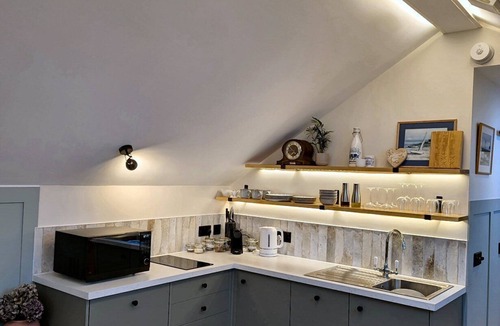 Littleworth House | Romantic Cotswold Retreat with parking