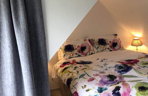 Kelso Cottage | Romantic cottage for 2 with wood burner