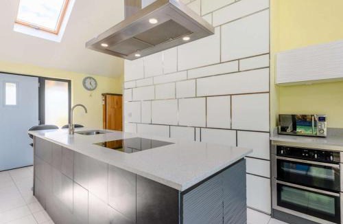 Horton Apartment | Romantic cottage for 2 with hot tub