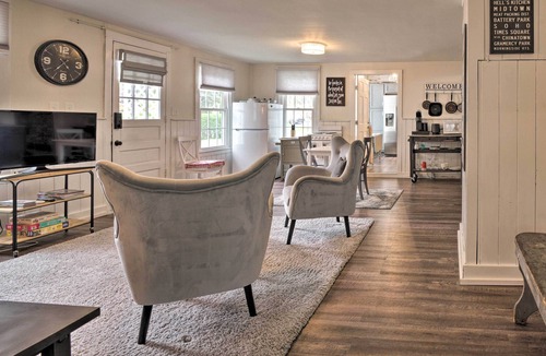 Westfield Apartment | Romantic Country Apt by Lake Erie & Wineries!