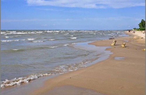 Port Franks Apartment | Romantic Couples Getaway - Sauna, Hot Tub, Private Beach access, Hiking trails