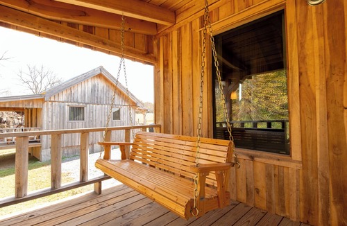Smithville Cabin | Romantic Creekside Cabin, Fire Pit + Stargazing