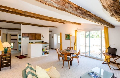 Tourbes Apartment | Romantic dovecote in a dream location for nature and peace lovers
