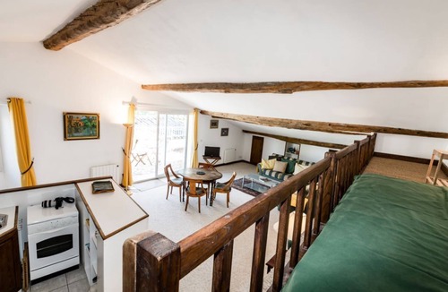 Tourbes Apartment | Romantic dovecote in a dream location for nature and peace lovers