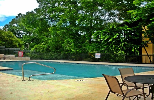 New Braunfels Condo | Romantic Elegance! Perfect Couple's Getaway Location!
