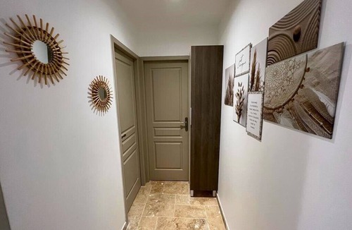 Centre Ville Apartment | Romantic escape & spa