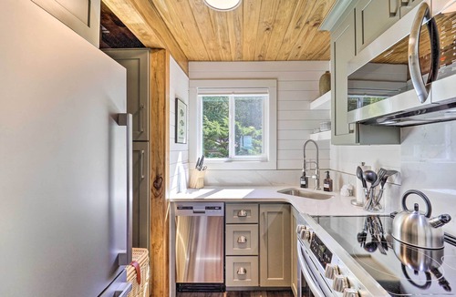 Sugar Mountain Apartment | Romantic Escape in the High Country!