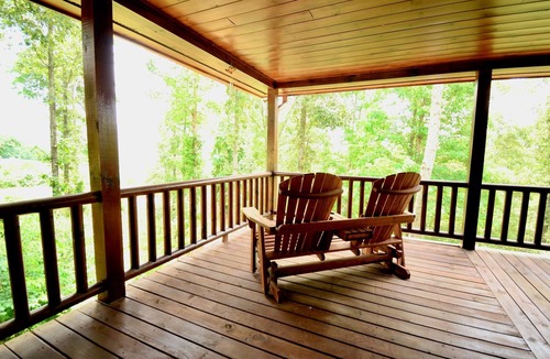 Morganton Cabin | Romantic Fall Cabin - Wine, Fire Pit & Mountain Views