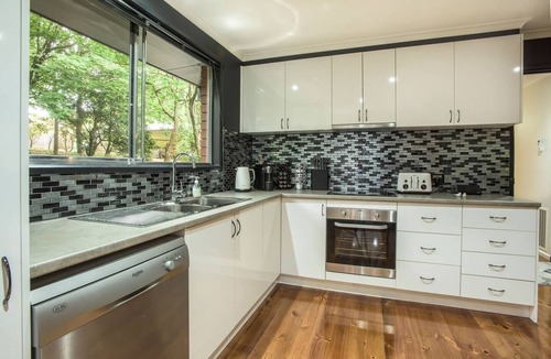 Olinda House | Romantic Forest Escape at The Beeches Olinda Accommodation