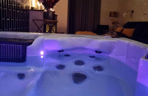 Saint-Michel-de-Lanes House | Romantic Suite with Jacuzzi