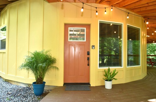Cherokee Cabin | Romantic Fun Escape in WNC Mtns, Hot Tub, Firepit, babbling brook & starry skies