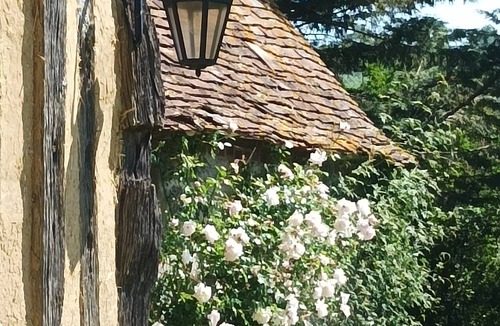 Mittois House | Romantic gîte for two in a green setting