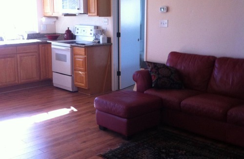 Murphys Apartment | Romantic Get-A-Way close to nature.