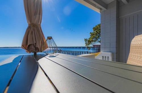Panacea Apartment | romantic getaway bayside