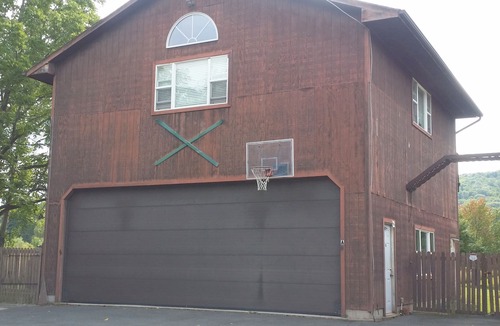 Cazenovia Apartment | Romantic getaway! Treat yourself- you deserve it!