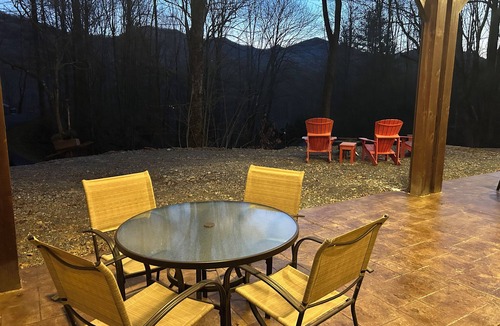 Maggie Valley Apartment | Romantic getaway at Maggie Valley County Club & Resort