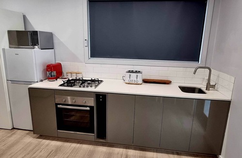 Lilydale Cabin | Romantic Getaway with Amazing Mountain Views