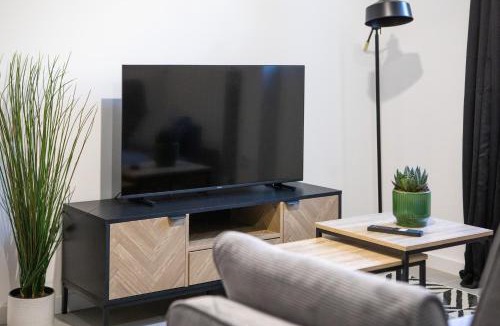 Mulhouse Apartment | Romantic getaway with Jacuzzi, Downtown