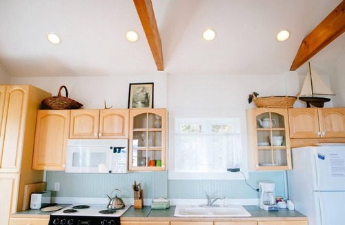 Olga Cottage | Romantic Getaway with Water & Mt. Baker Views, Private Beach