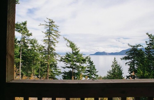 Olga Cottage | Romantic Getaway with Water & Mt. Baker Views, Private Beach