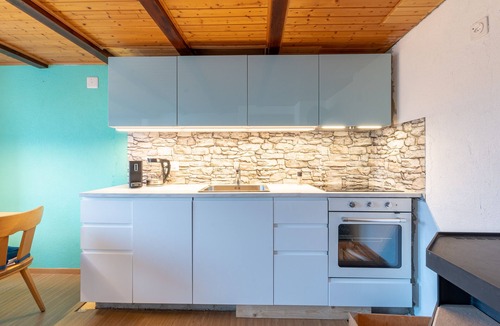 Giubiasco House | Romantic Gioiello in the village center of Loro