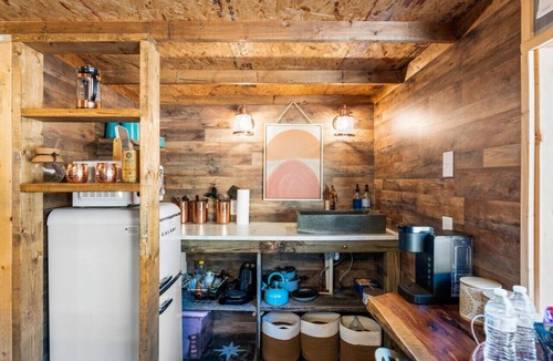 Newport House | Romantic Goat Farm Tiny House w Sauna, Outdoor Tub