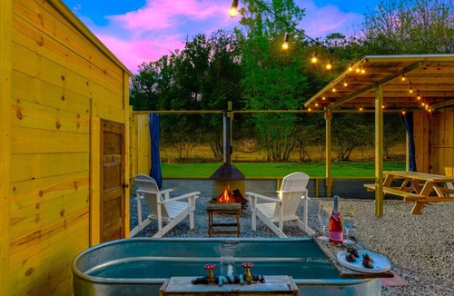 Newport House | Romantic Goat Farm Tiny House w Sauna, Outdoor Tub