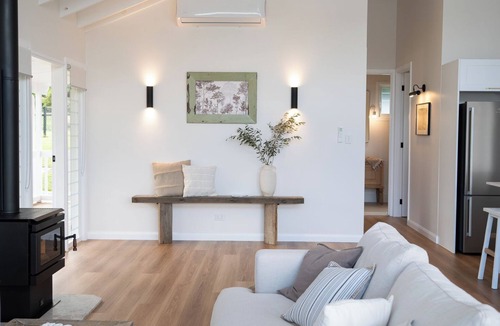 Witheren Cottage | Romantic Guest House with Mountain Views