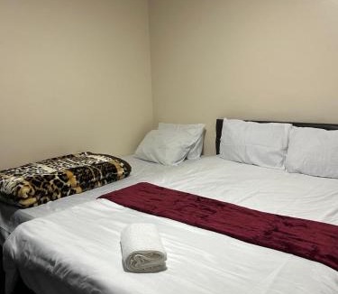 Kidbrooke with Hornfair Bed & Breakfast | Romantic Guest Rooms